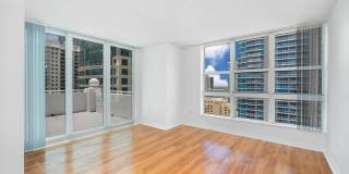 Yacht Club at Brickell Gallery 2