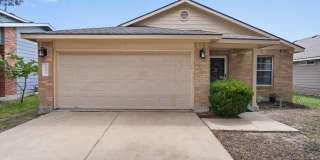 Easy 3 Bedroom, 2 Bath Home in Elgin w/ No Back Neighbors! Gallery 1