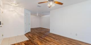 1630 VINELAND Circle Gallery 7