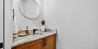 215 N Sarah Street Gallery 11