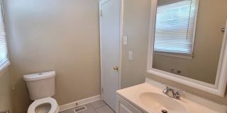 205 Henry Street Pensacola, FL 32507 MOVE IN SPECIAL: HALF OFF first full month of rent!!! Gallery 17