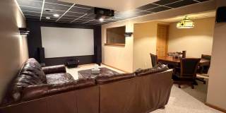 5205 Wabash River Street Gallery 38