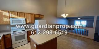 Townhouse Available September 1, Vaulted Ceilings, Open Floor Plan, 2 Bath, Attached Garage Gallery 3