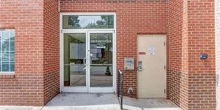 1 bedroom 1 bathroom Downtown Living Spacious Condo in the heart of Greensboro Gallery 3
