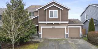 Spacious 4-Bed Puyallup Home For Rent | 3-Car Garage & Quick Commute to JBLM! Gallery 3