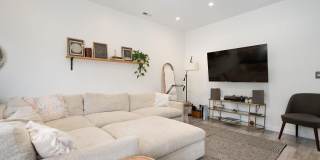 5746 N Washtenaw Avenue Gallery 3