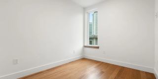 58 Kent St # U305 Gallery 7