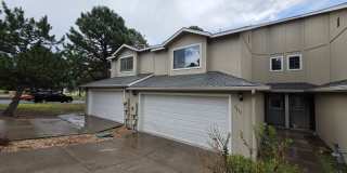 3-Bedroom Townhome Near Flagstaff Mall | Attached 2-Car Garage 3-Bedroom Townhome Near Flagstaff Mall | Attached 2-Car Garage Gallery 1
