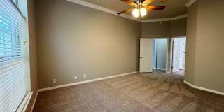 Bright home with big windows & open floorplan available in Circle C Ranch! Gallery 18