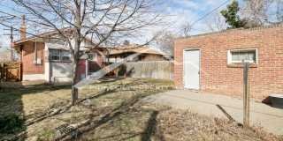Beautiful Home with Washer/Dryer and Fenced Yard Gallery 15