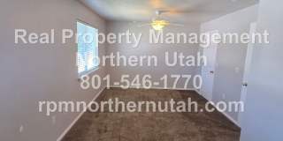 Lovely 2 Bedroom Townhome in Harrisville Available!! Gallery 17