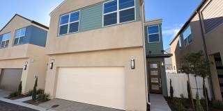 3 Bed, 2.5 Bath townhome in Ontario! Gallery 1