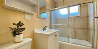 Conveniently Situated Near Shops, Breweries, & Restaurants in North Park! In Unit Washer & Dryer! Spacious Floor Plan! Conveniently Situated Near Shops, Breweries, & Restaurants in North Park! In Unit Washer & Dryer! Spacious Floor Plan! Gallery 1