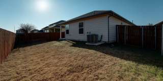 Clean, Quiet 3BR Home Near Texas State, Ideal for Professionals or Small Families Gallery 15