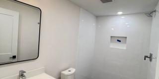 $1k Rebate w Rental!  Lux Apt w 2 baths & XL rooms in THEATER DISTRICT!  Laundry in Unit! Gallery 8