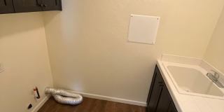 beautiful three bedroom home with sparkling pool in Visalia Gallery 8
