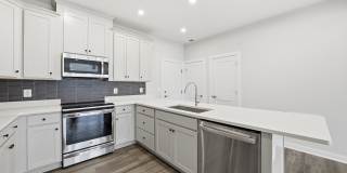 Modern 2BR/2.5BA Townhome in Ashburn Gallery 19