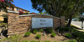 Beautiful Westlake Highlands Townhome with Private Courtyard Gallery 1