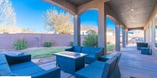 Stunning 2 Bedroom Fully Furnished Home. Community Pool & Mini Golf! Gallery 70
