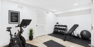 Luxury 23-Ft-Wide 3bed 2.5 bath Northern Liberties Townhome w/ Garage Parking, Finished Basement & Roof Deck Gallery 12