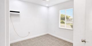 240 1/2 E Beech Ave Gallery 13