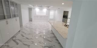 5200 West Boulevard Gallery 35
