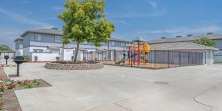 Oak Park Townhomes Gallery 32