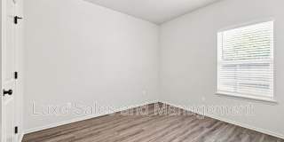 10912 Oak Hollow Drive Gallery 10