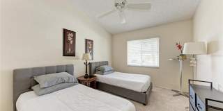 Furnished 2 Bedroom | 2 Bath - Lake Views Gallery 17
