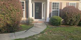 Spacious 5 Bedroom Beauty in NE Columbia – Modern Updates & Ideal Location! Gallery 1