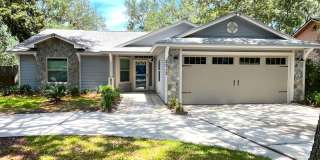 3/2 Centrally located! Walk to the Beach! Gallery 1