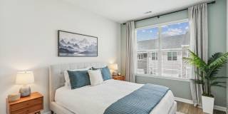 Hudson at Georgia's Landing Gallery 6