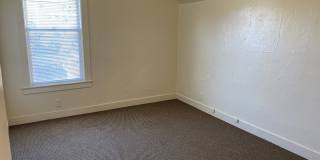 Cozy Upper Floor 2 Bedroom, 1 Bath Unit Gallery 10