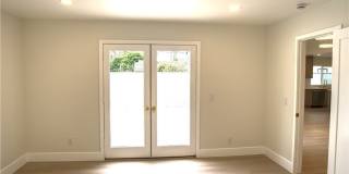 1310 Elm Gallery 17