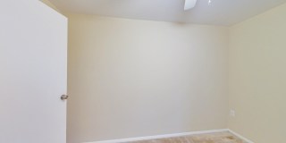 Updated 3+2.5 End Unit w/ 2 PARKING SPACES Gallery 20