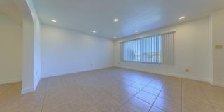 4558 N 15TH Avenue Gallery 8