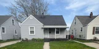 Charming 3-Bedroom Bungalow for Lease in Roseville Gallery 1