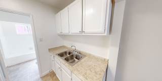 Adams Apartments...Gorgeous Newly Remodeled One Bedroom..Great Location! Gallery 5
