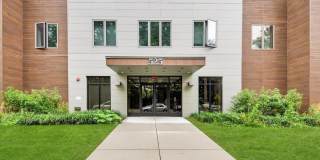 645 N MACQUESTEN PARKWAY Gallery 28