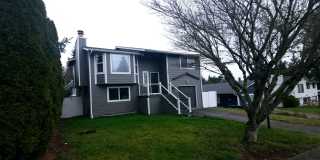Beautiful 4 bedroom home in Tacoma Gallery 1