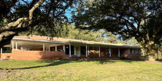 Spacious Ranch Gallery 1