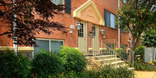 Gainsborough Court, Churchill Mews, and Copperfield Square Apartments & Townhomes Gallery 75