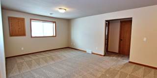 4 Bedroom Townhome! Gallery 16
