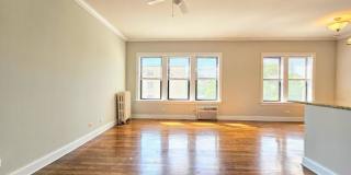 750 W Addison Gallery 1