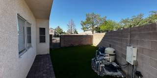 Pool & Spa plus 4 bedrooms Gallery 36