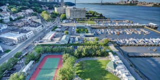 Windsor at Mariners Gallery 7