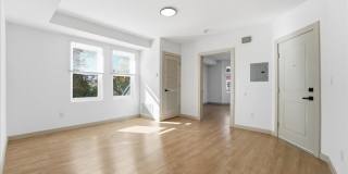 260 S 10Th St Gallery 8