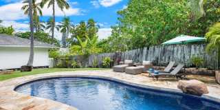 3bd/2ba Beachy Charm Home w/Private Pool  Close Walk to beach. Lanikai Cottage Gallery 1
