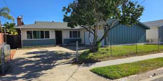 CLAIREMONT HOME 3-BEDROOM, 2-BATH, 2-CAR GARAGE Gallery 1