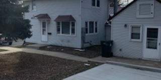 Large 3 BR 2 BA house w beautiful woodwork & Fireplaces!! Gallery 1